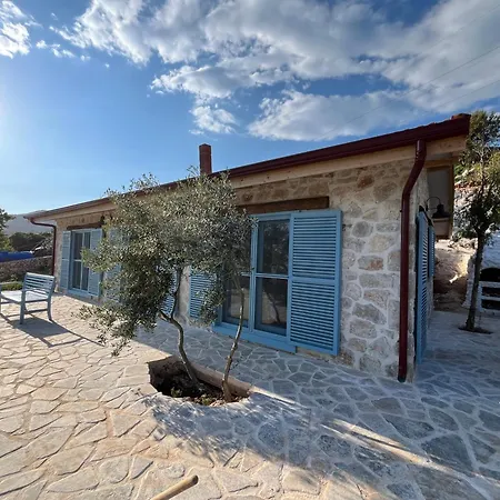 Tas Ev Farm stay